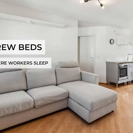 Crew Beds - In Wolfenbuettel, Single Beds, Free Coffee, Wifi & Parking - 24h Check In