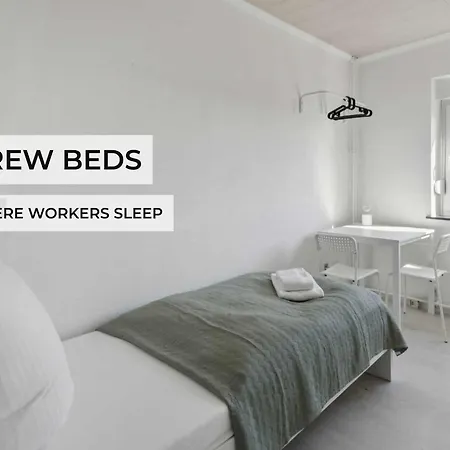 Crew Beds - In Wolfenbuettel, Single Beds, Free Coffee, Wifi & Parking - 24h Check In *